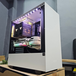 White NZXT gaming PC with RTX 3070 and Ryzen 9 3900X