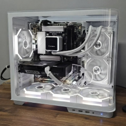 White NZXT Gaming PC RTX 3080 Ryzen 5 5600X 16GB DDR4